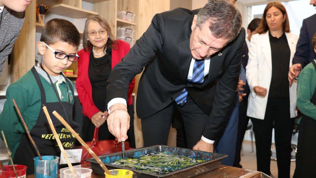 Milli Eğitim Bakanı Ziya Selçuk, Sivas'ta Yetenek ve Beceri Merkezi, Bilim Sanat Merkezi ve Kayak Simülasyon Merkezi'nin Açılışını Gerçekleştirdi.