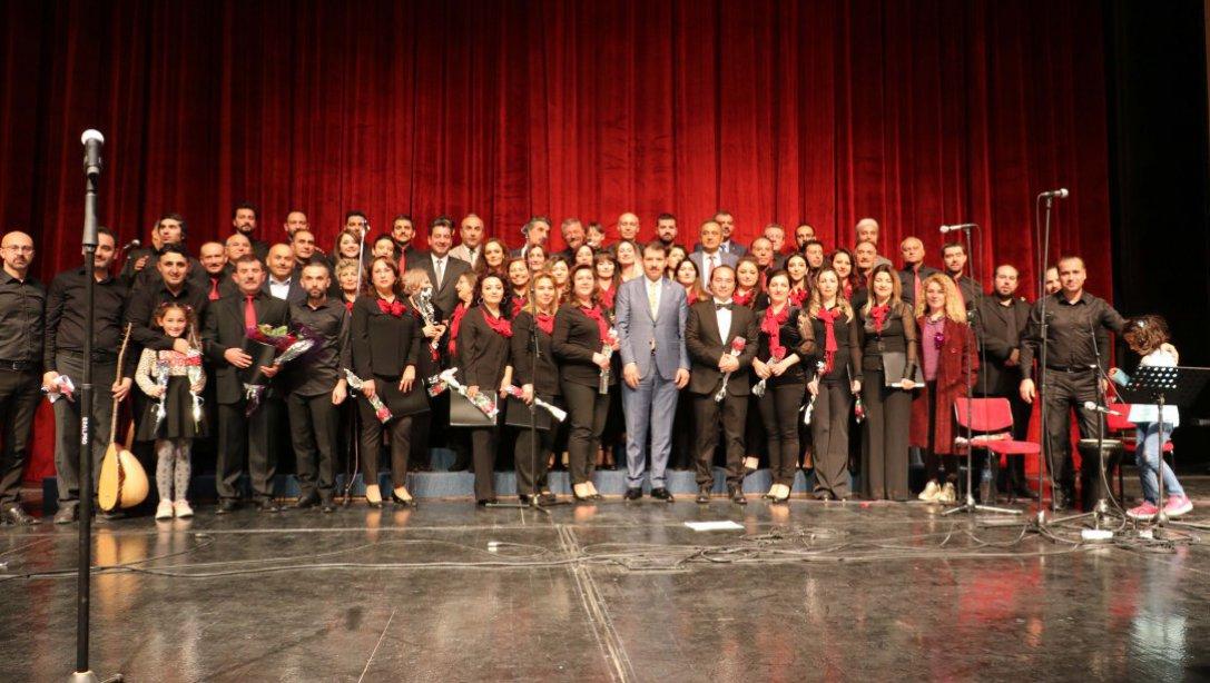 Sivas Gönüllü Öğretmenler Korosu, Sanat Sivas Projesi Kapsamında 24 Kasım Öğretmenler Günü Dolayısıyla Konser Verdi.